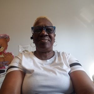 Meet your Posher, Beverly